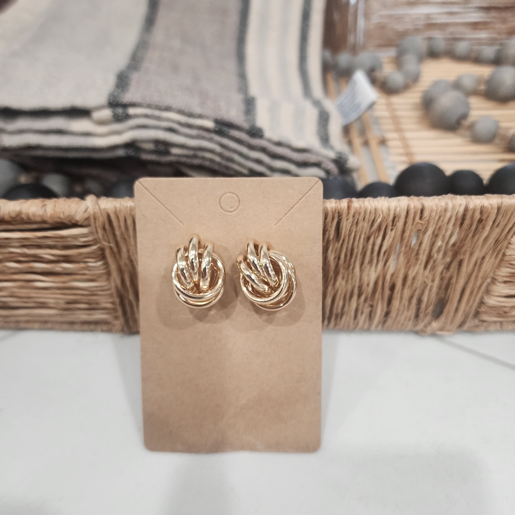 Womens Cutest Gold Knotted Boutique Earrings.